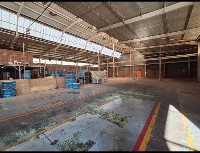 1,000M² WAREHOUSE TO LET IN HERIOTDALE